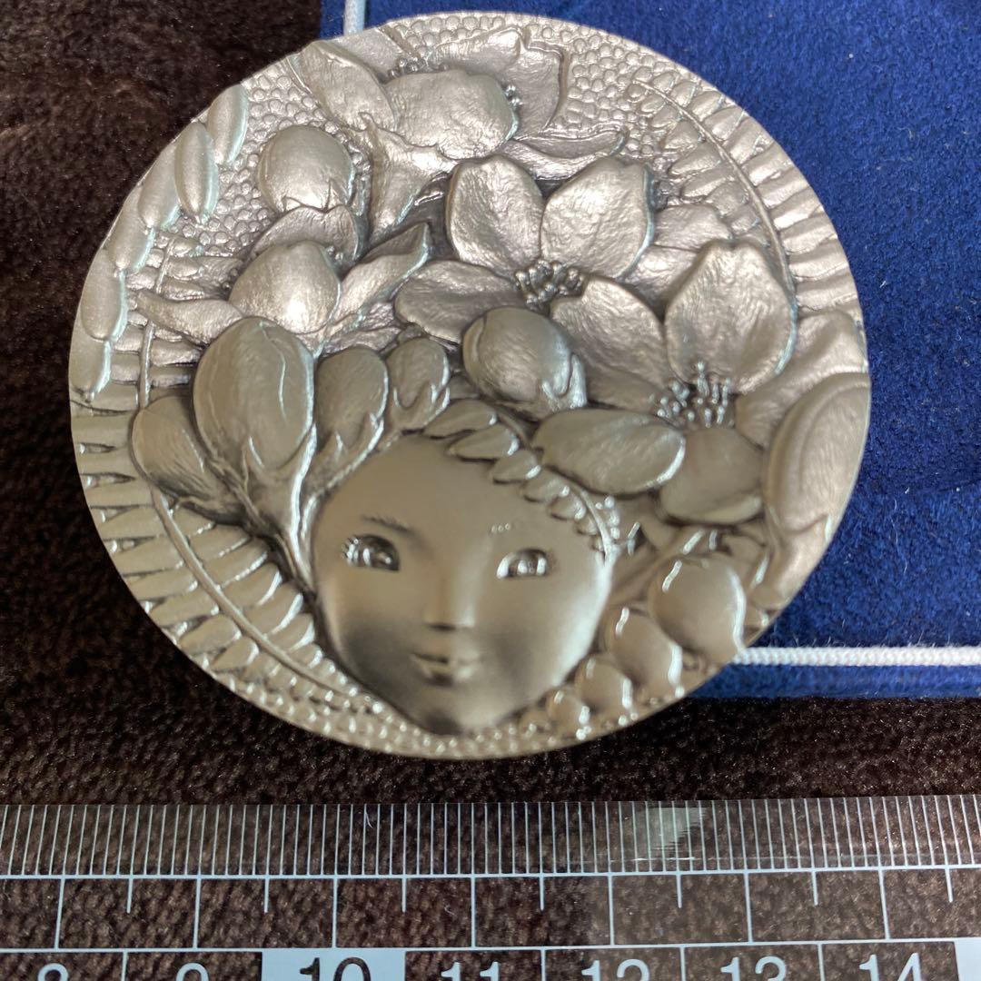 平成17年　桜の通り抜け記念銀メダル　春いっぱい　紅華