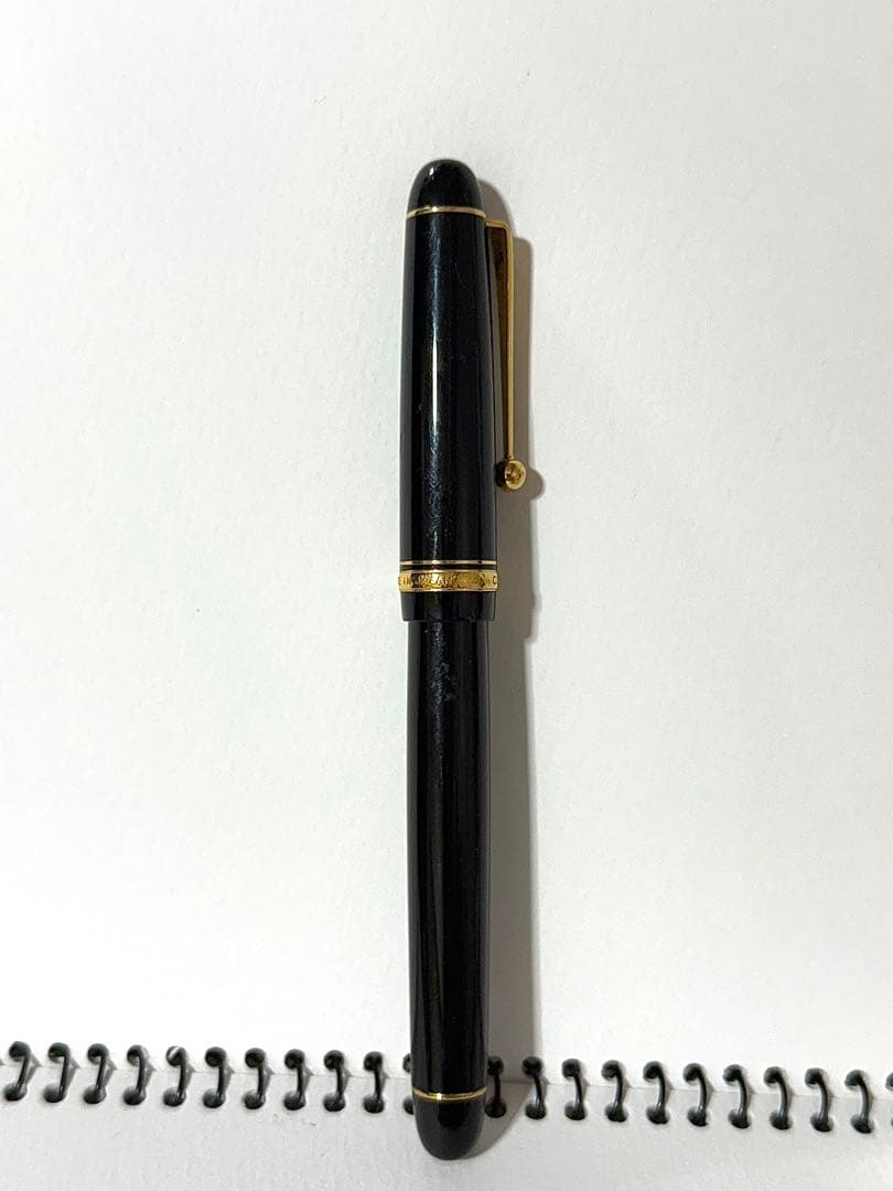 黒い万年筆 ペン先14k