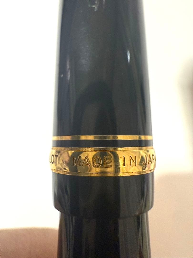 黒い万年筆 ペン先14k