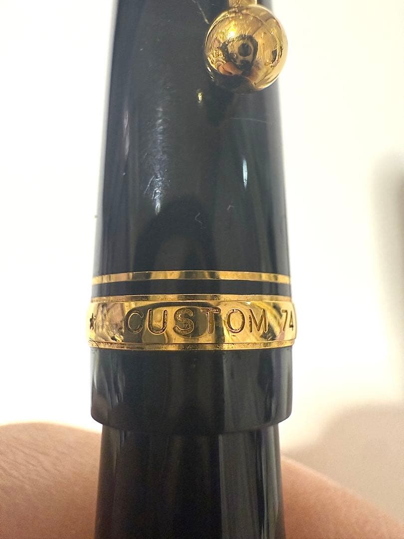 黒い万年筆 ペン先14k