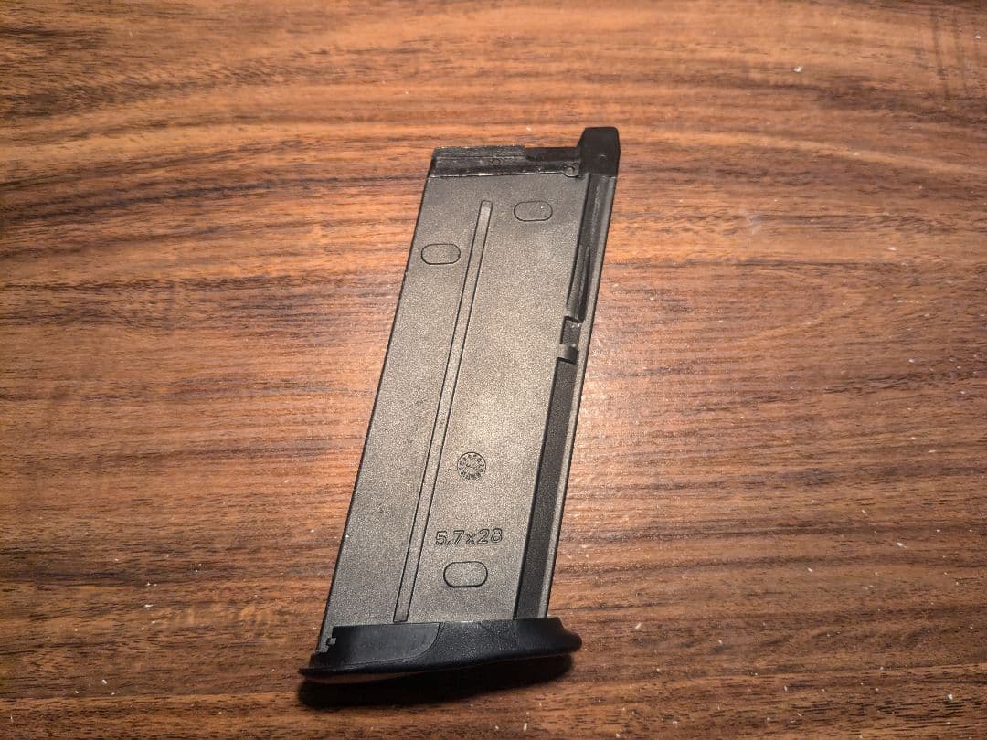 東京マルイ　FN57　ファイブセブン