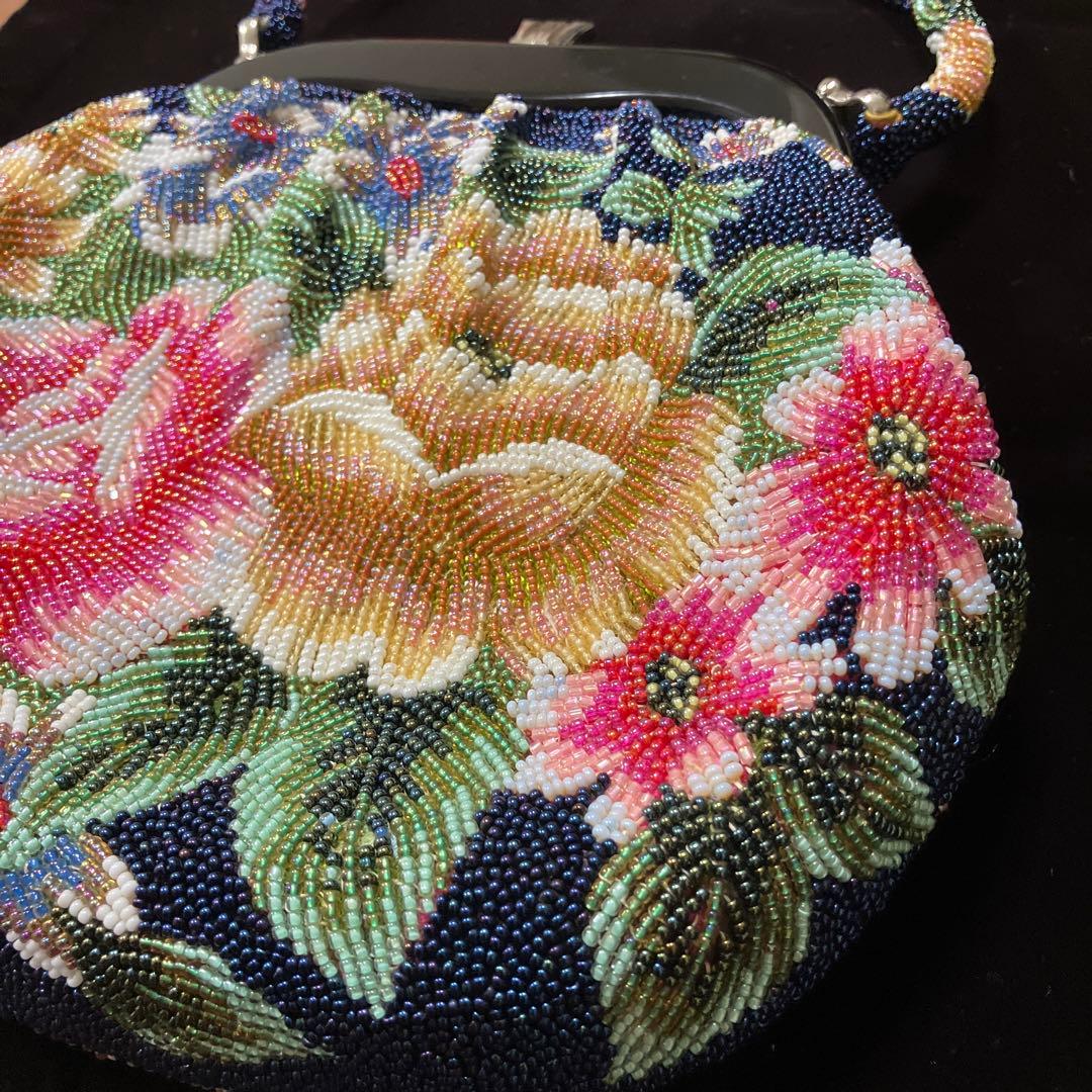 手刺繍 総ビーズがま口バッグ ＊ベルベットレースショール付 ヴィンテージ