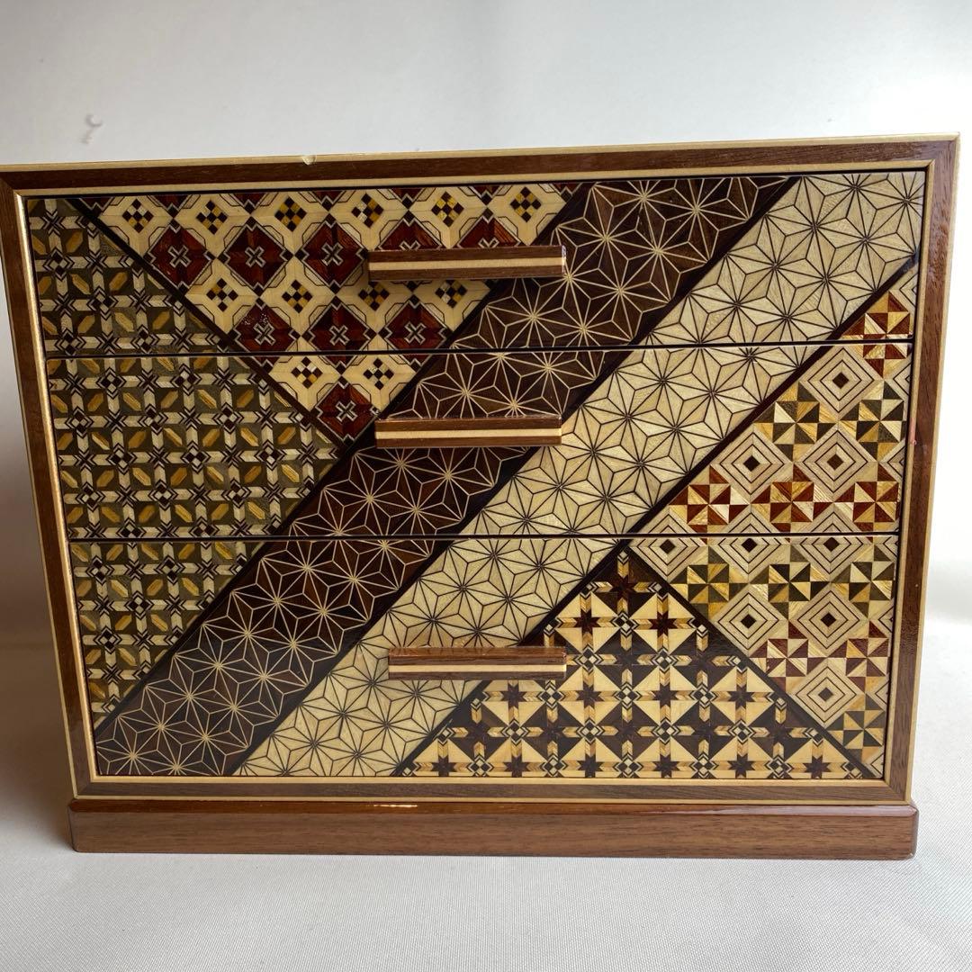 箱根細工・寄木細工　三段小引き出し