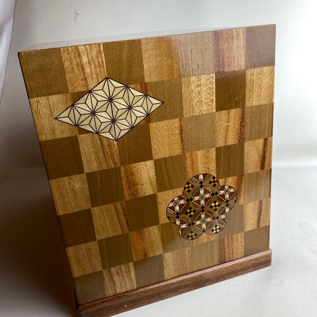 箱根細工・寄木細工　三段小引き出し