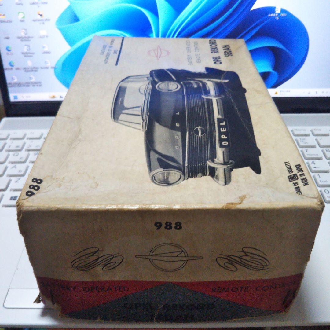 マ*ン様 オペル・レコード　セダン ブリキ　リモコンカー 　旧バンダイ　箱付き