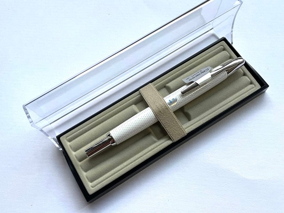 Pilot キャップレス 絣 ホワイト F 限定