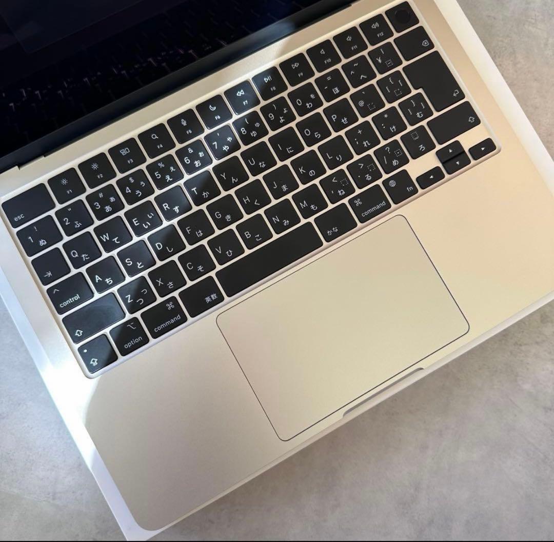 Apple MacBook Air 13インチ M3 2024