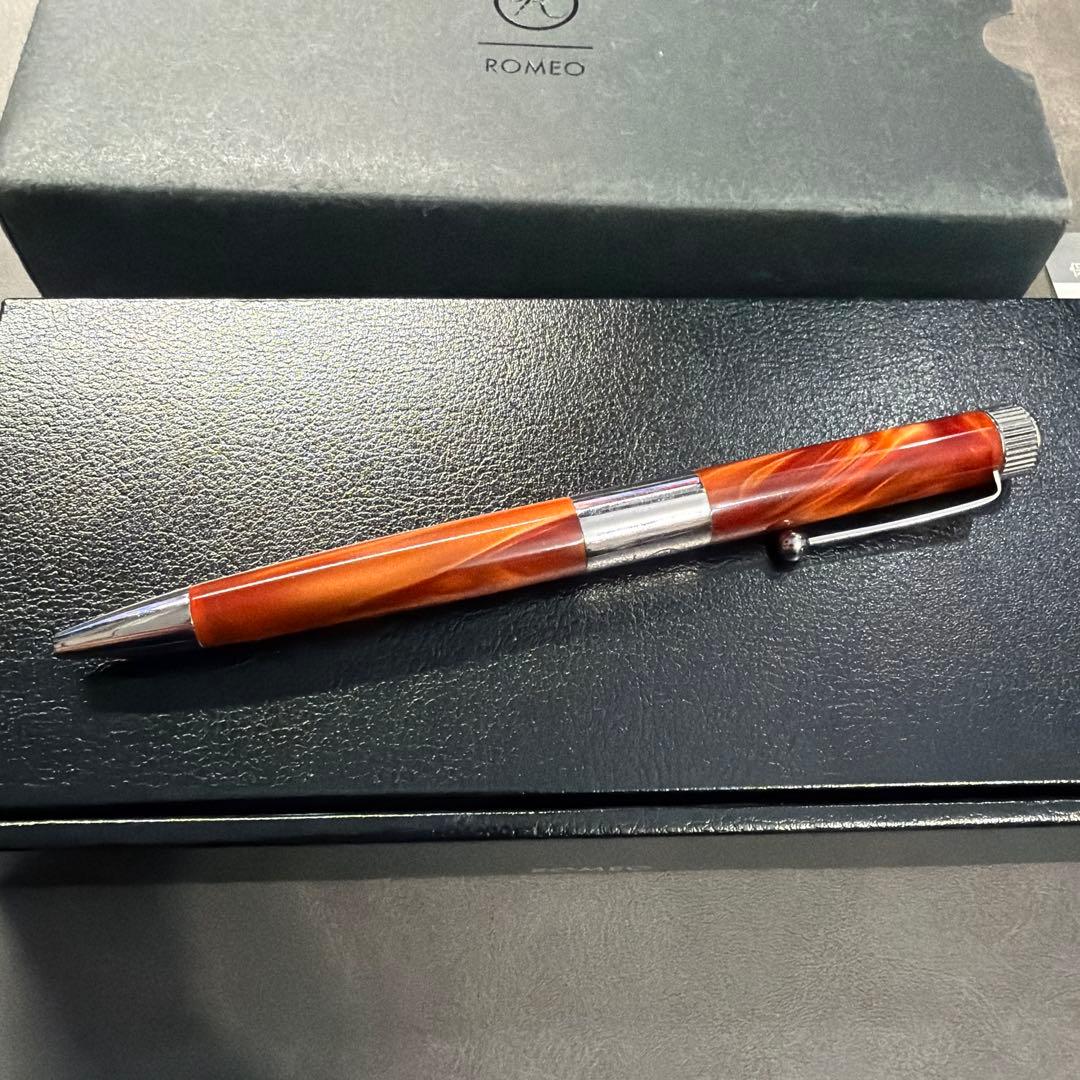 【人気色】伊東屋 ROMEO No.3 イタリアンアンバー（細軸）