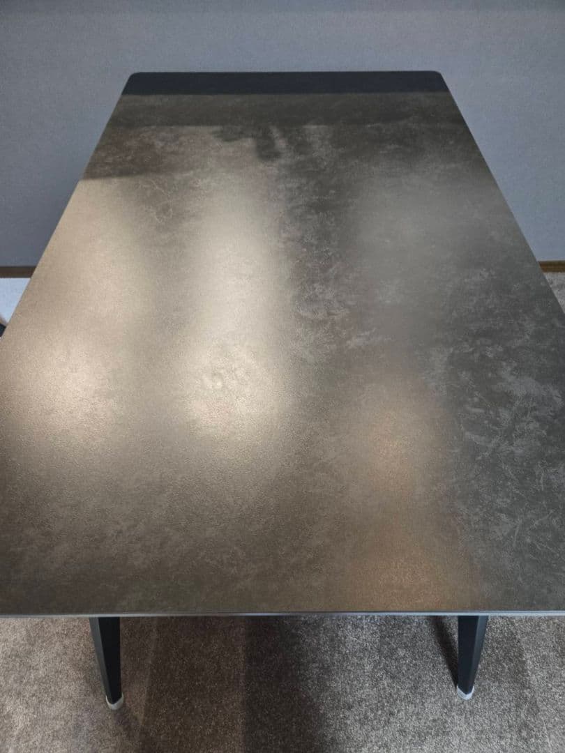 セラミックダイニングテーブル　4人掛け　135cm　耐熱　ダークグレー