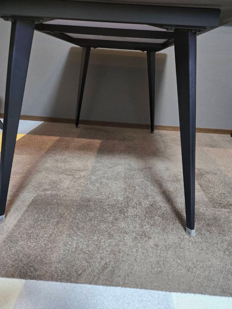 セラミックダイニングテーブル　4人掛け　135cm　耐熱　ダークグレー