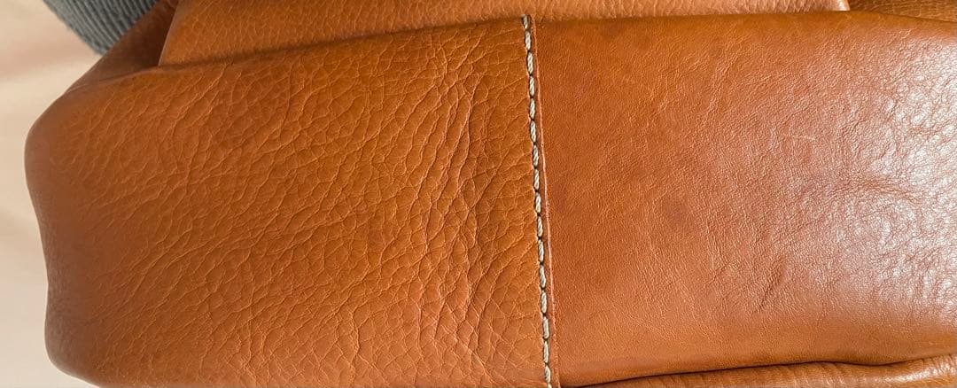 HERZ ソフトショルダーバッグ　ドイツホック留めCK-20 キャメル