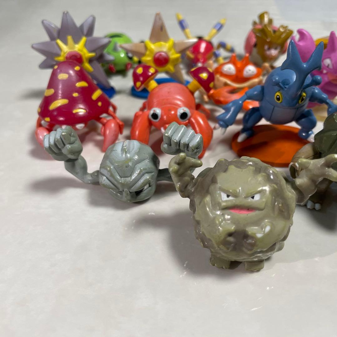 楽一番公式アカウント03 【16体】モンコレ　ポケモン　初期　まとめ売り