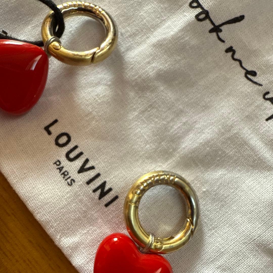 【LOUVINI】 ハンドストラップ　PETIT CUORE　PINK-RED