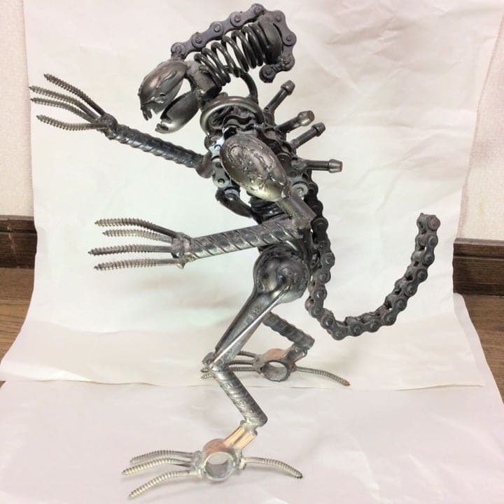 値下げ　エイリアン 鉄製廃材アート