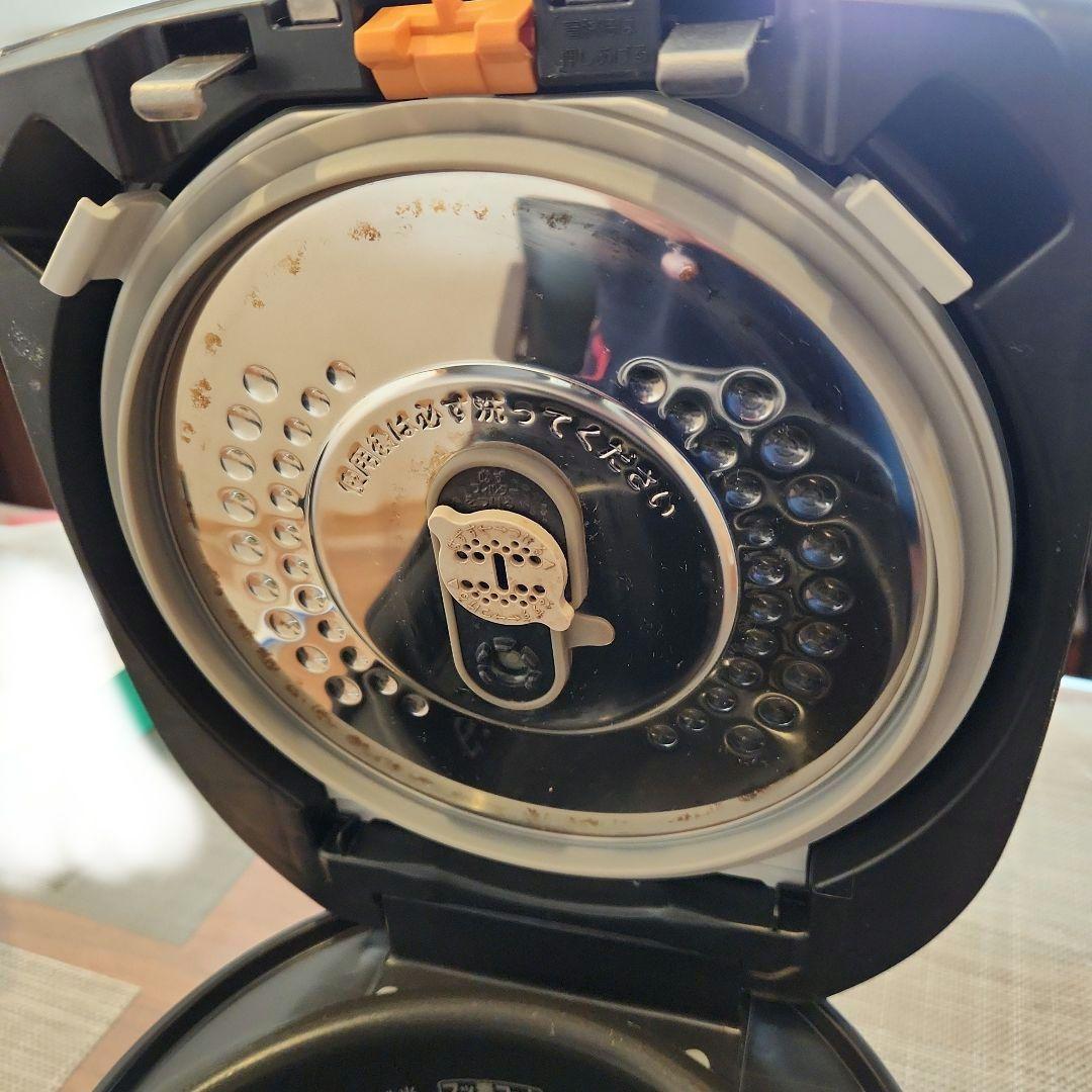 日立IHジャー炊飯器　5.5合炊き　RZ-EF10E9M　2022年製