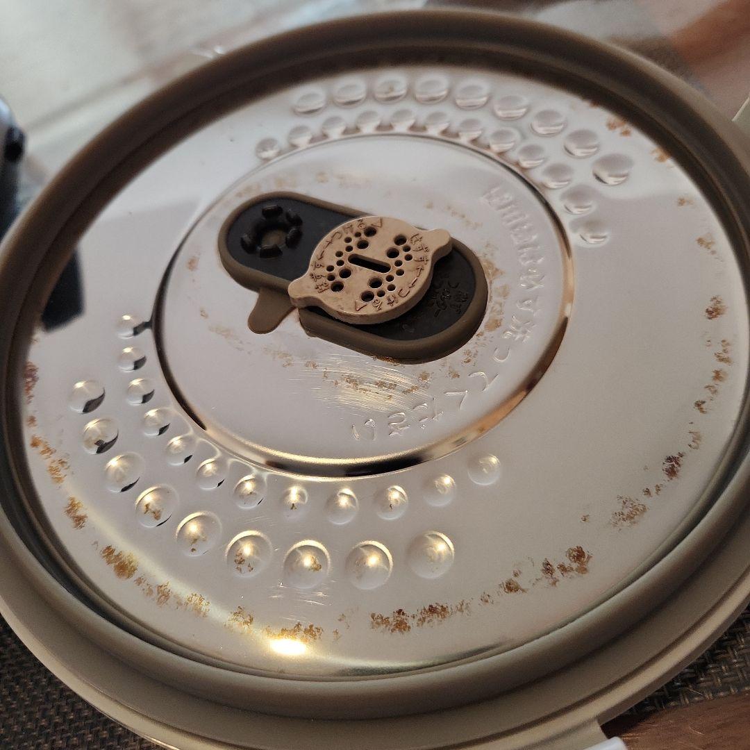 日立IHジャー炊飯器　5.5合炊き　RZ-EF10E9M　2022年製