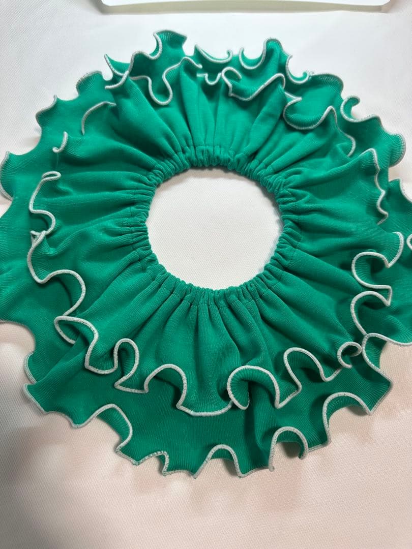 ふゆ　フリルスタイ8枚 よだれ掛け　ハンドメイド