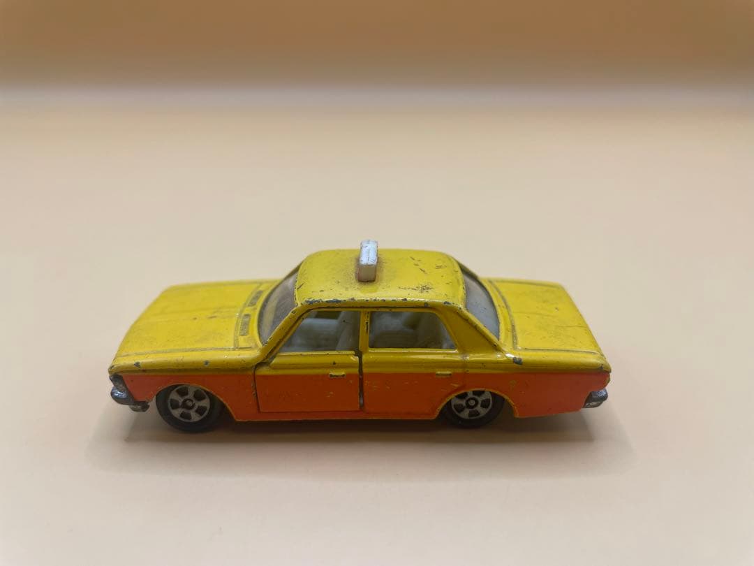 トミカ　トヨタ　クラウン　タクシー　日本製　1Aホイール