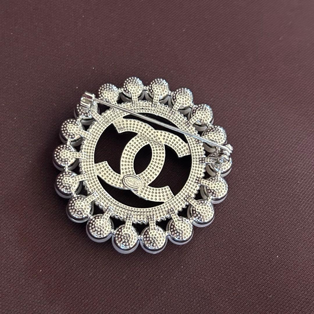 CHANEL ブローチ CCロゴ パール　約5cm