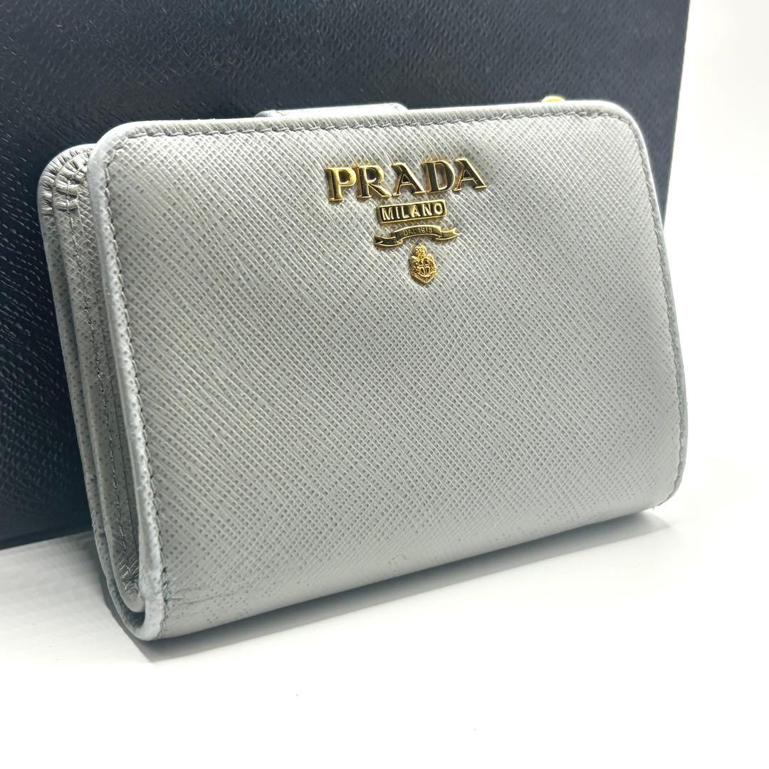 ✨現行モデル✨PRADA 二つ折り　財布　サフィアーノ　メタルロゴ　ICタグ