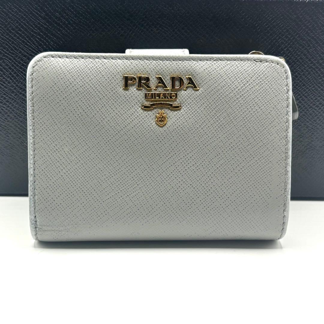 ✨現行モデル✨PRADA 二つ折り　財布　サフィアーノ　メタルロゴ　ICタグ