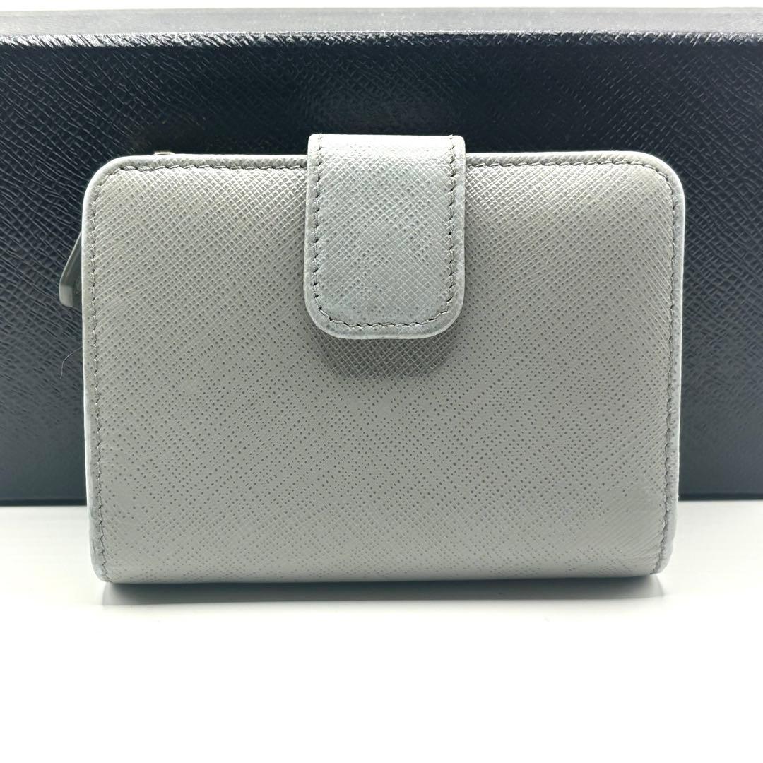 ✨現行モデル✨PRADA 二つ折り　財布　サフィアーノ　メタルロゴ　ICタグ