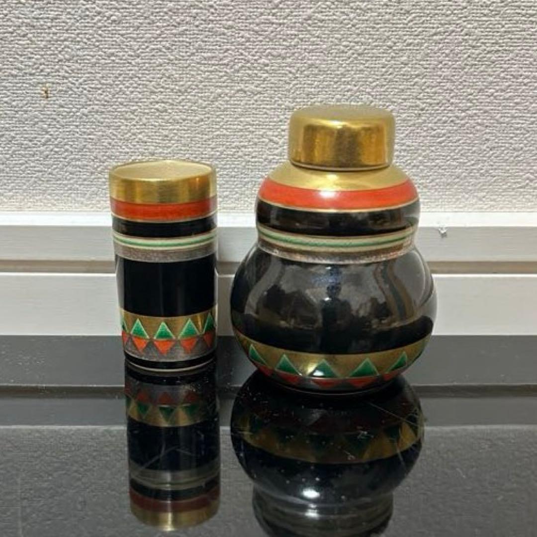 道八　模仁清色絵独楽図振出と茶巾筒