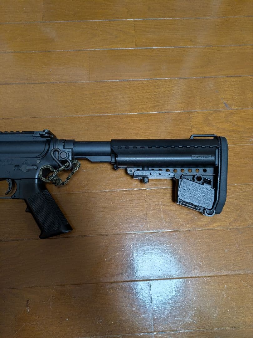 東京マルイ次世代電動ガン SOPMOD M4 バッテリー、マガジン4本付き