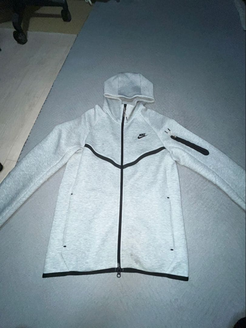 Nike テックフリース　Sサイズ