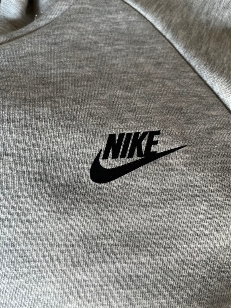 Nike テックフリース　Sサイズ