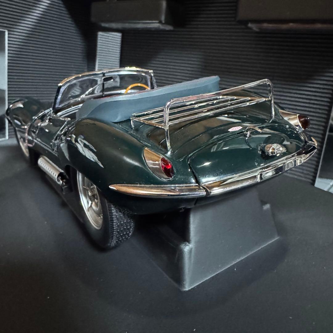 絶版 未展示品 オートアート1/18 ジャガー XK-SS グリーン