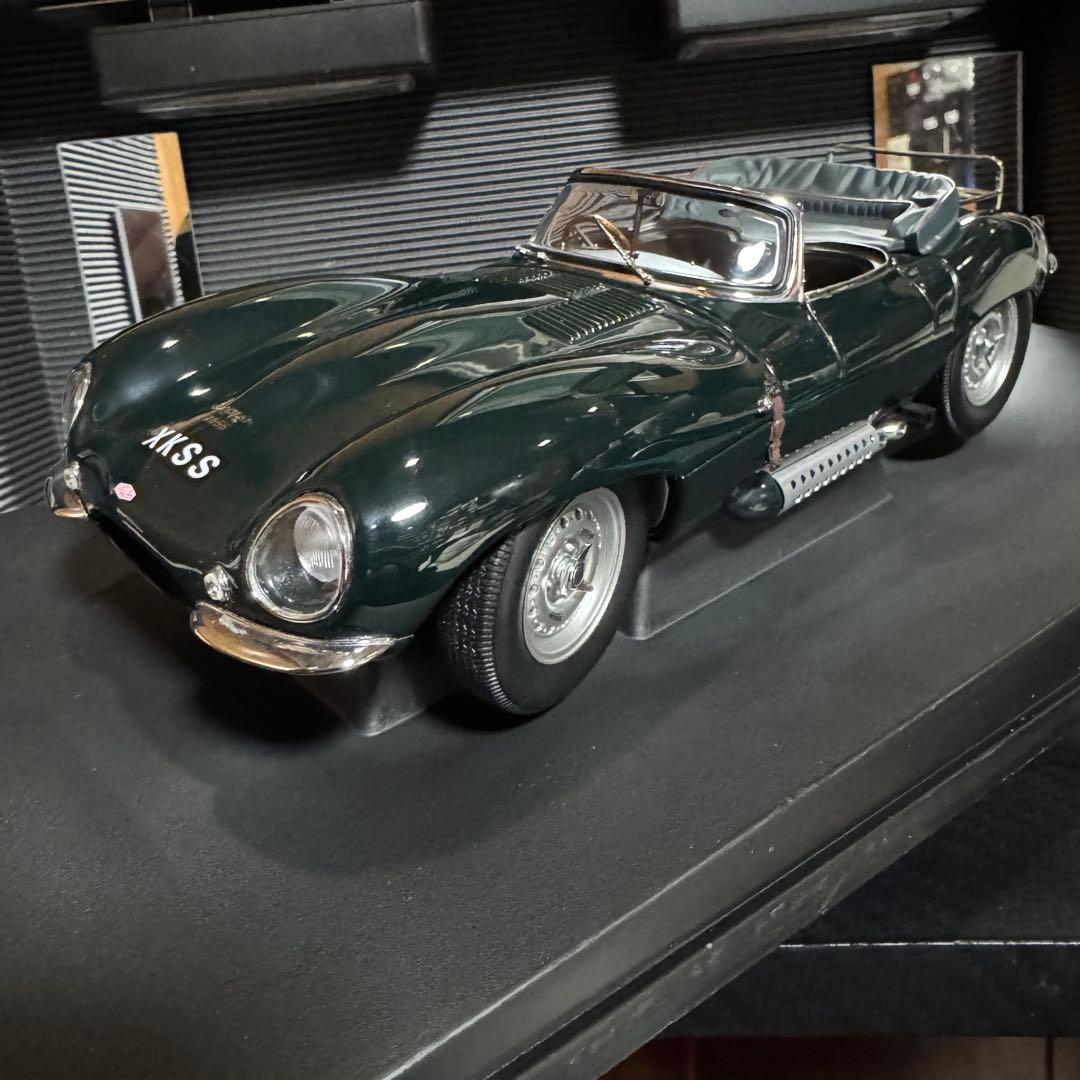 絶版 未展示品 オートアート1/18 ジャガー XK-SS グリーン