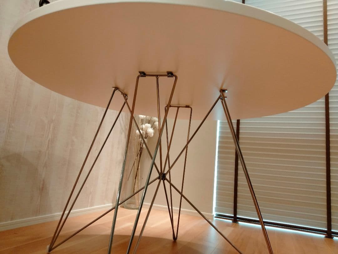 (値下げ中)円形ホワイトダイニングテーブル 直径120cm