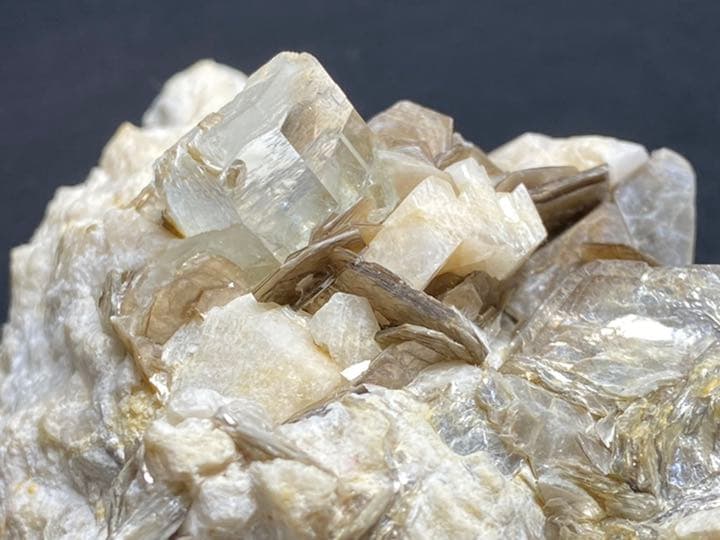 アクアマリン　281g