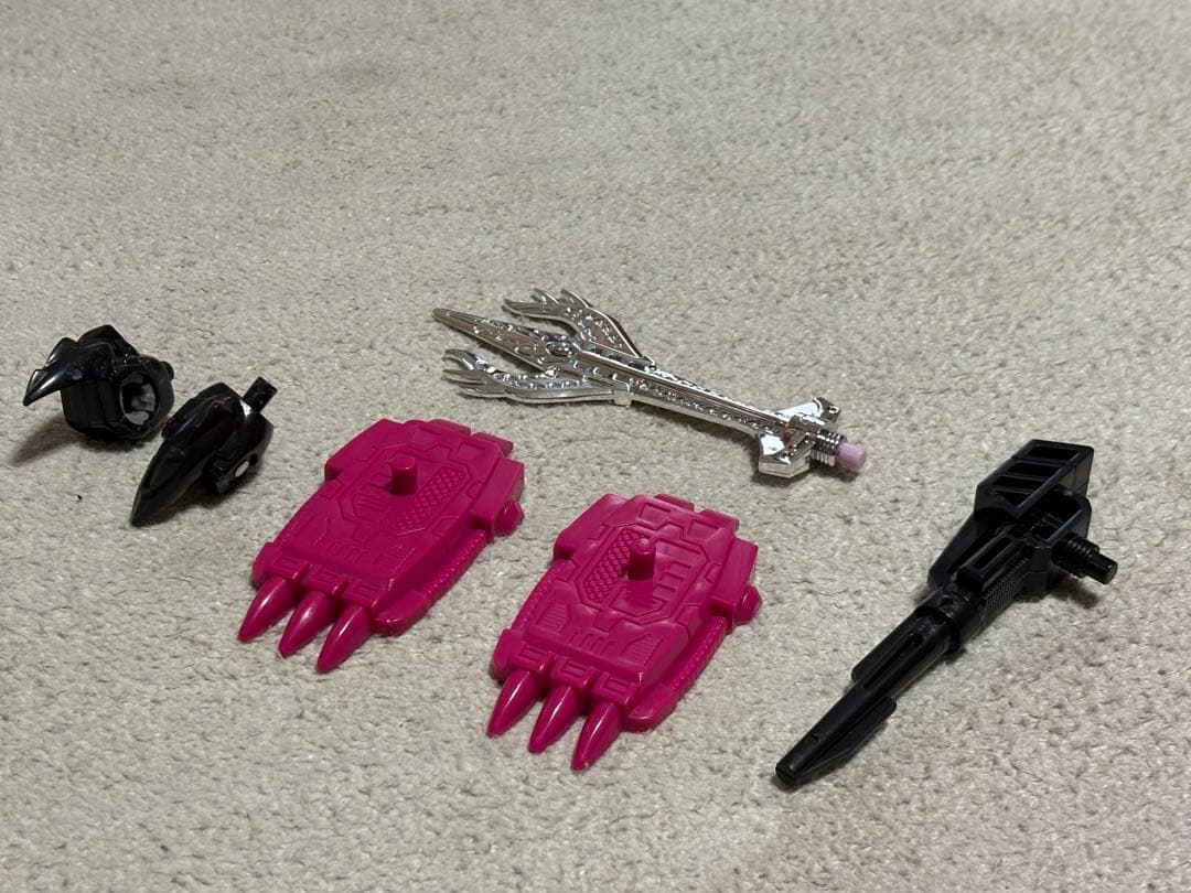 最終値下げ　トランスフォーマー　ピラナコン　復刻版