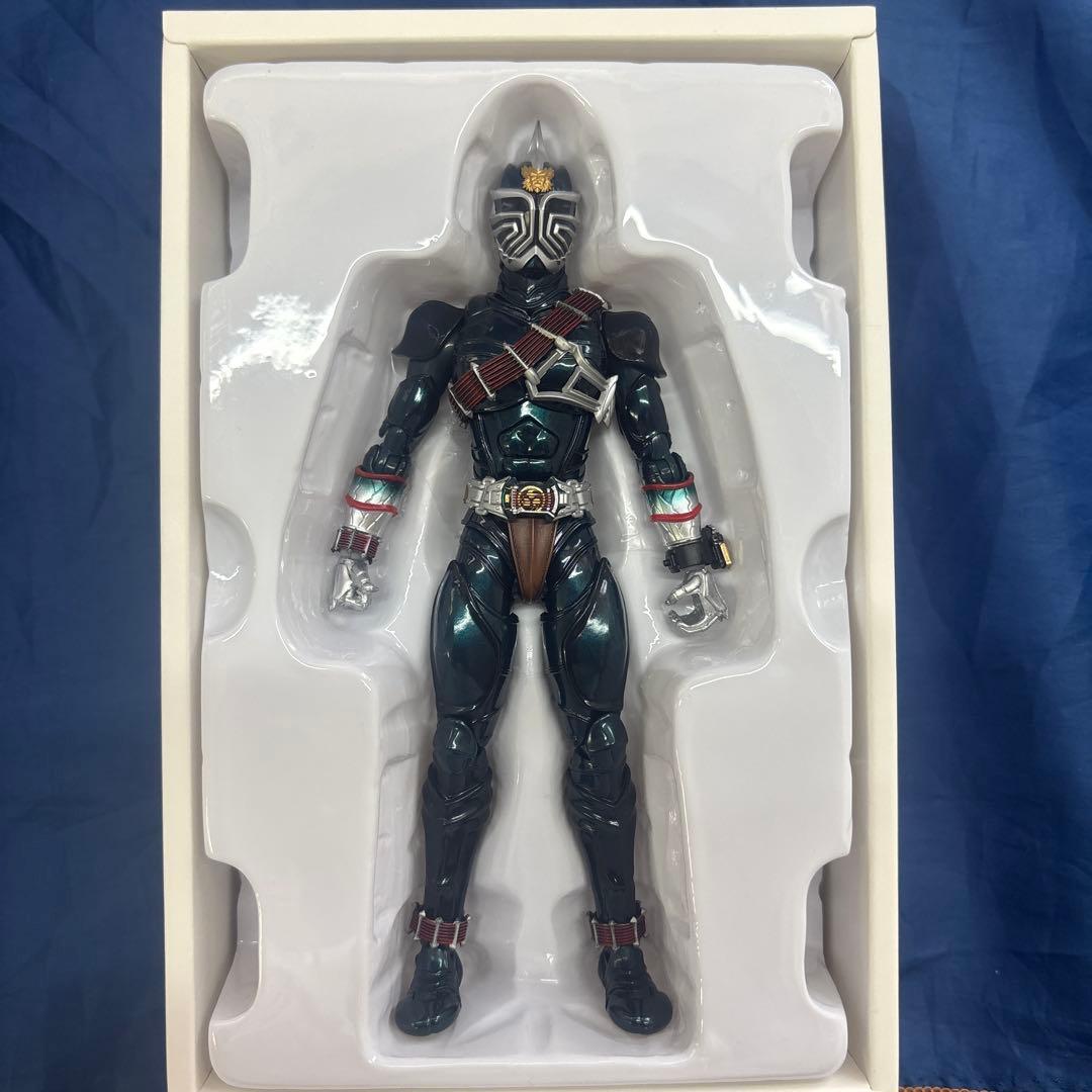 真骨彫仮面ライダー響鬼