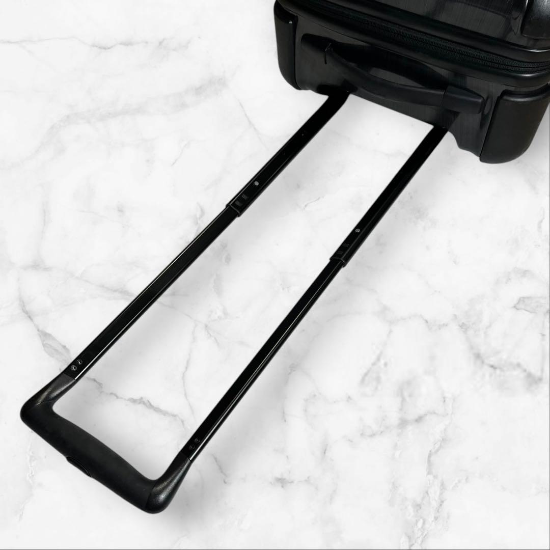 TUMI スーツケース TSAロック　機内持ち込み ブラック　28000D