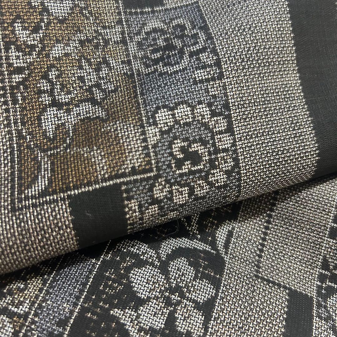 未使用品　細かな絣り！　モダン　花更紗柄　本場泥大島紬　９マルキ　着物　５１８