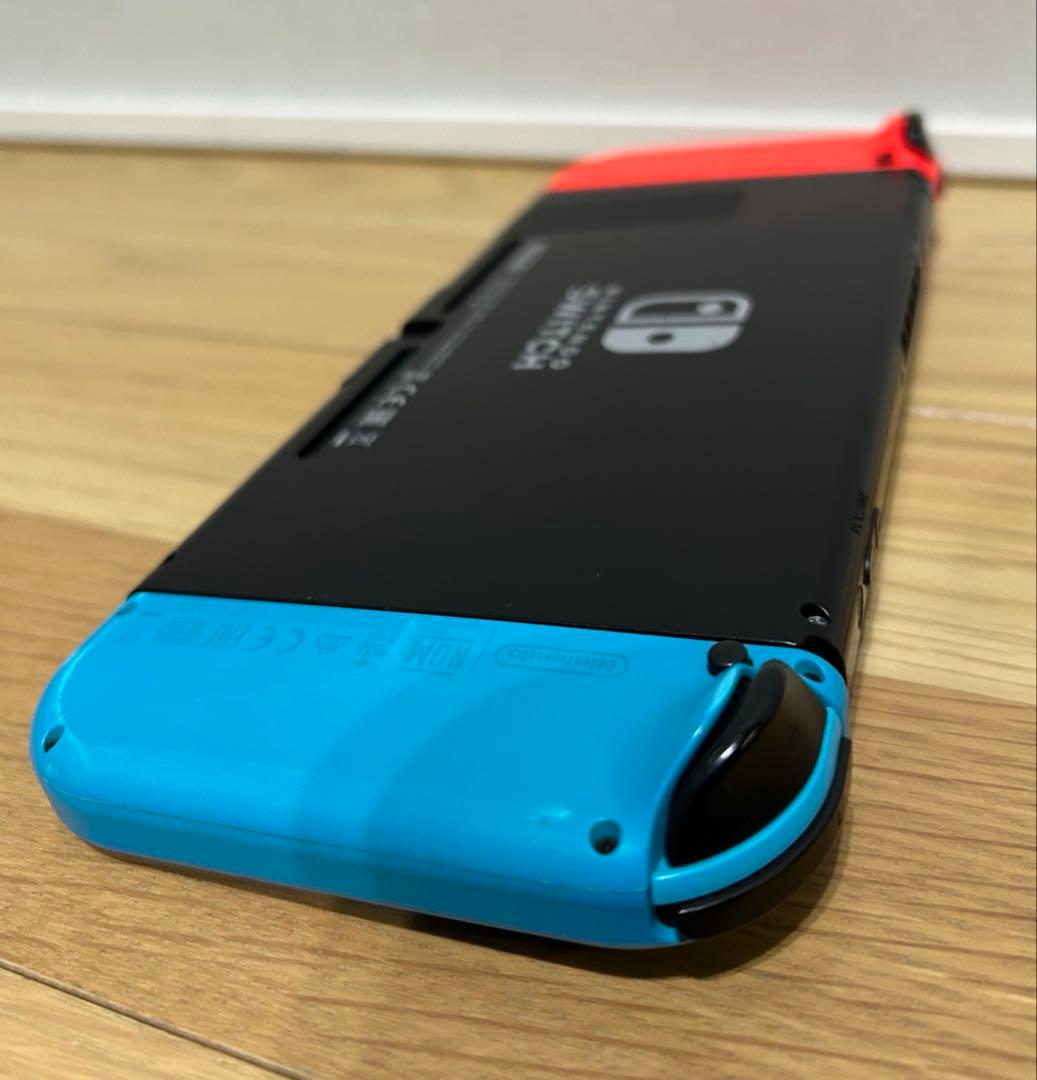 Nintendo Switch 本体 + マイク付き＋ケース付