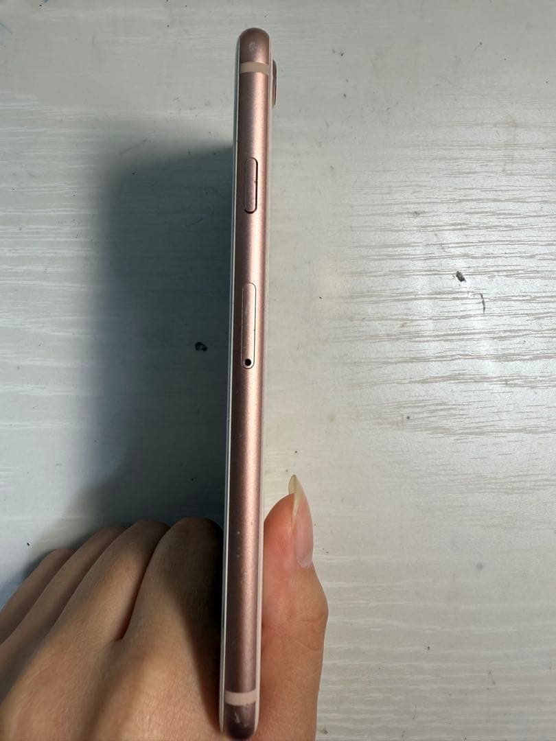 Apple iPhone 8 ピンクゴールド 本体　68GB