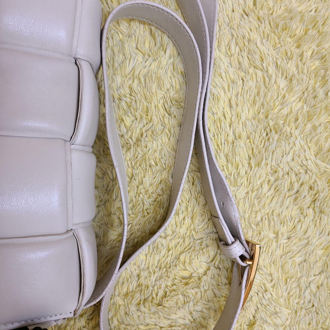 BOTTEGA VENETA パデットカセット　正規品※汚れ使用感あり