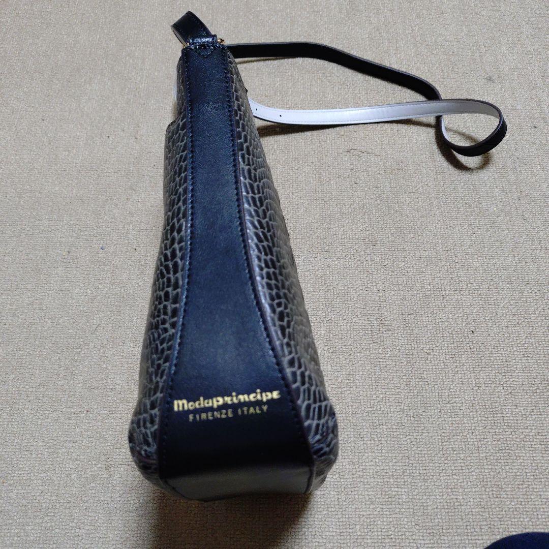 【美品】モーダプリンチペ　ブラックレザーショルダーバッグ