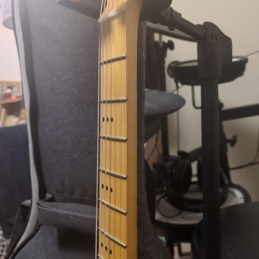 Three Dots Guitars ストラトモデル/Dolphine Gray