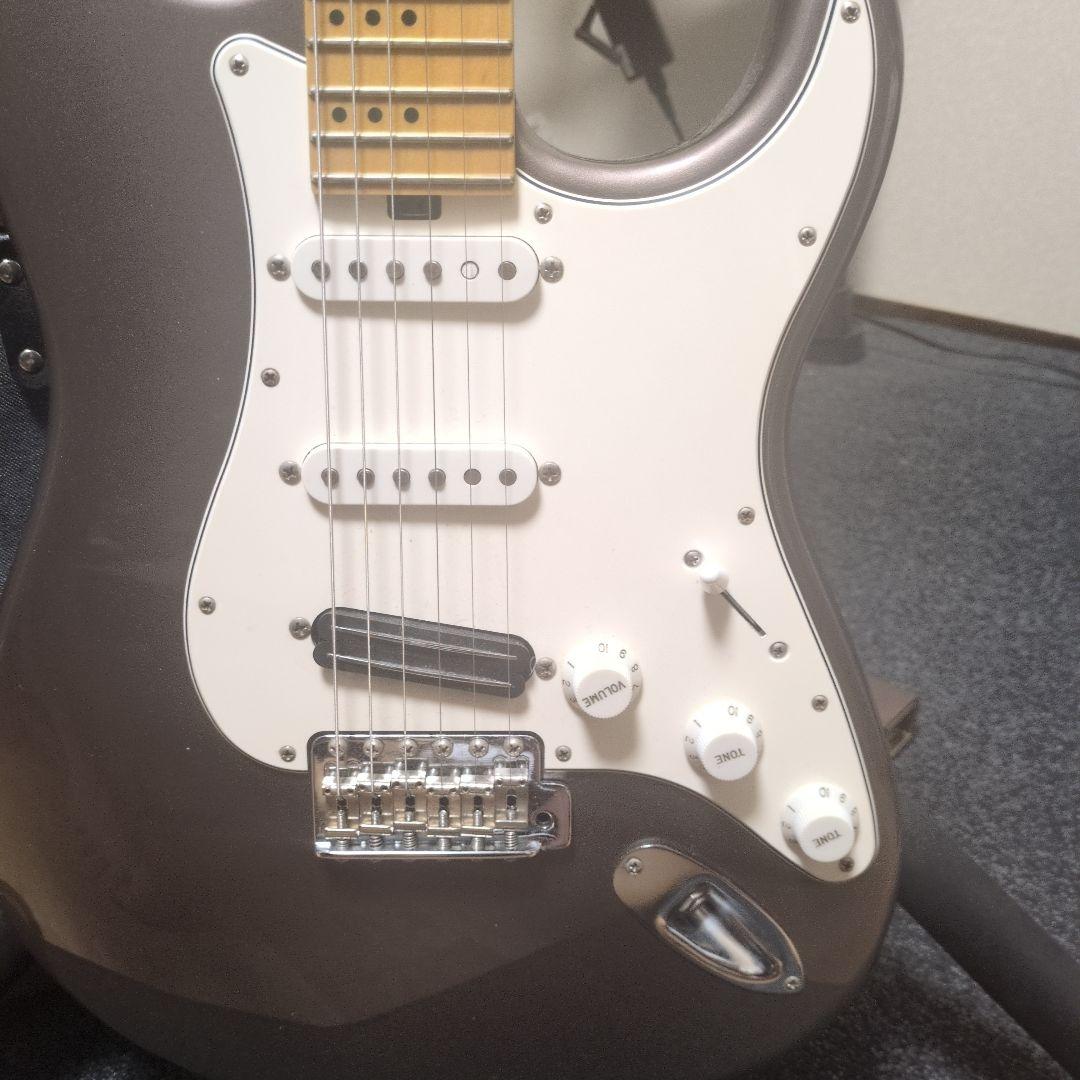 Three Dots Guitars ストラトモデル/Dolphine Gray