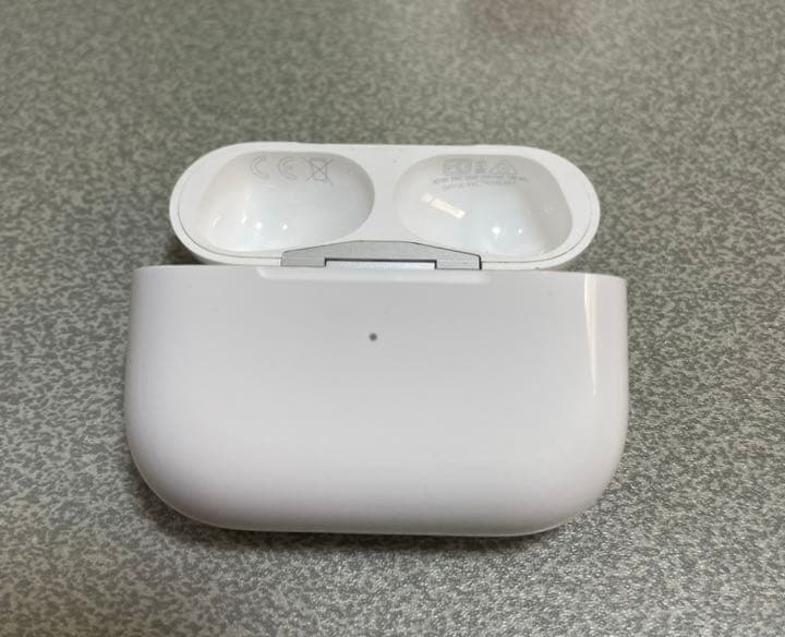 AirPods Pro 充電ケースのみ【純正】