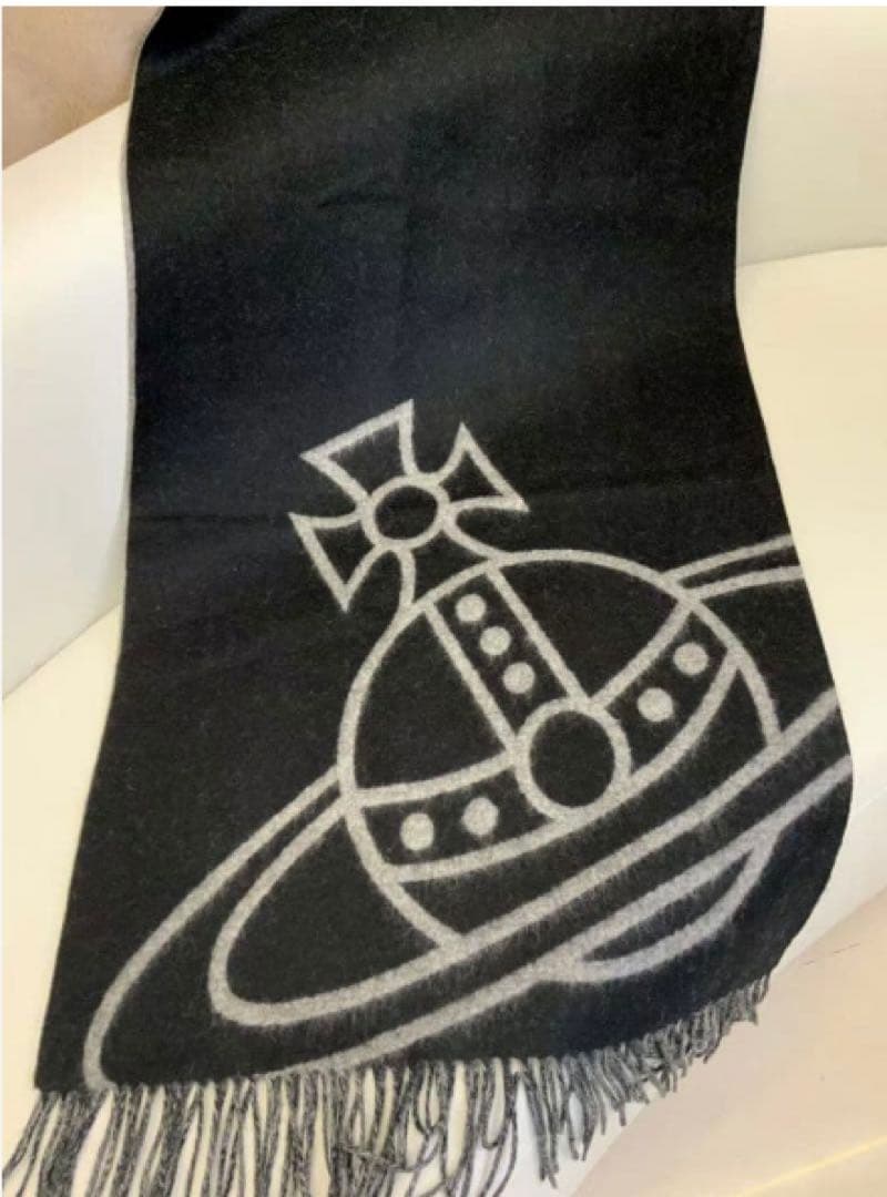 ヴィヴィアンデザインマフラー　ブラック　リバーシブル