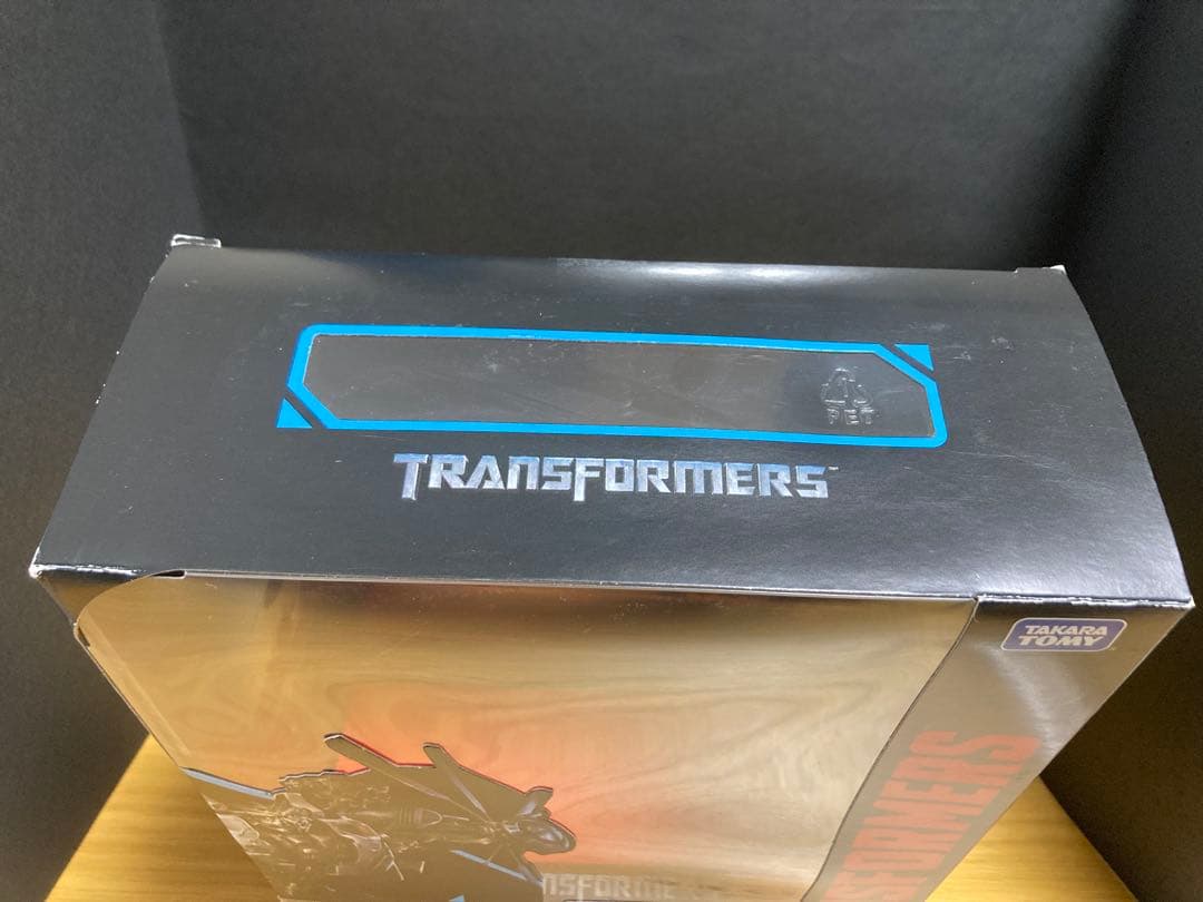 トランスフォーマー　スタジオシリーズ　ブラックアウト SS-08