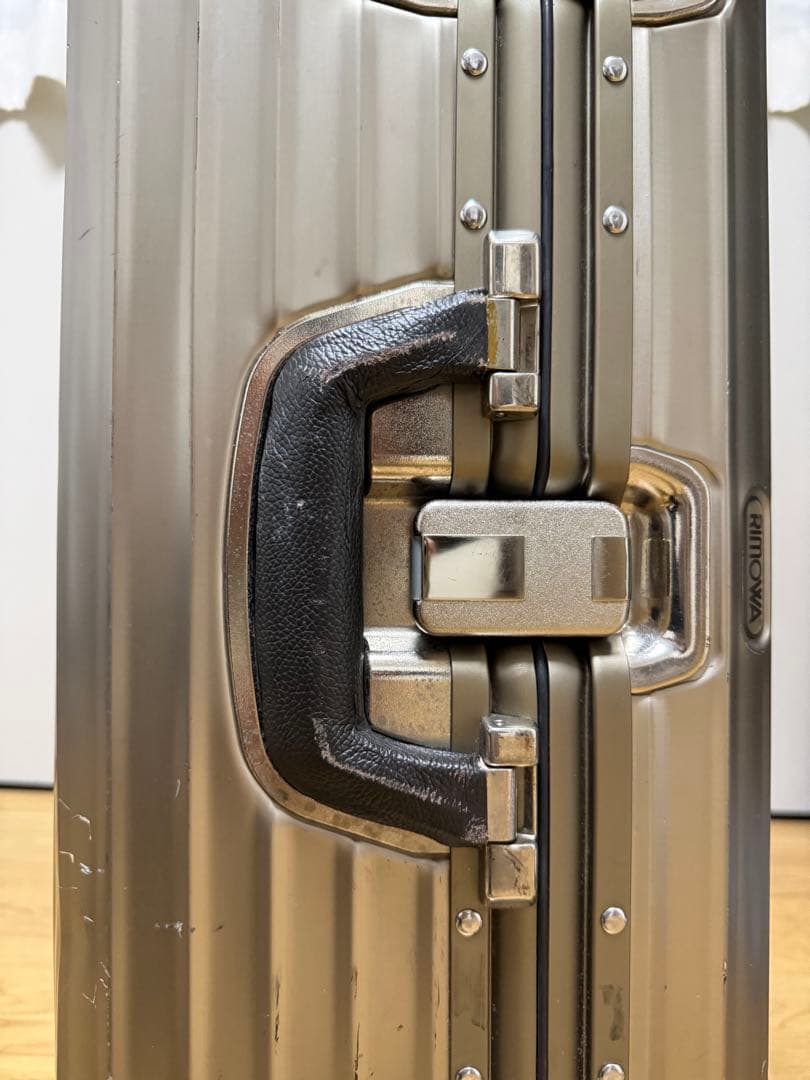 リモワ　RIMOWA PREMIUM シャンパンゴールド　トパーズ　63L　2輪