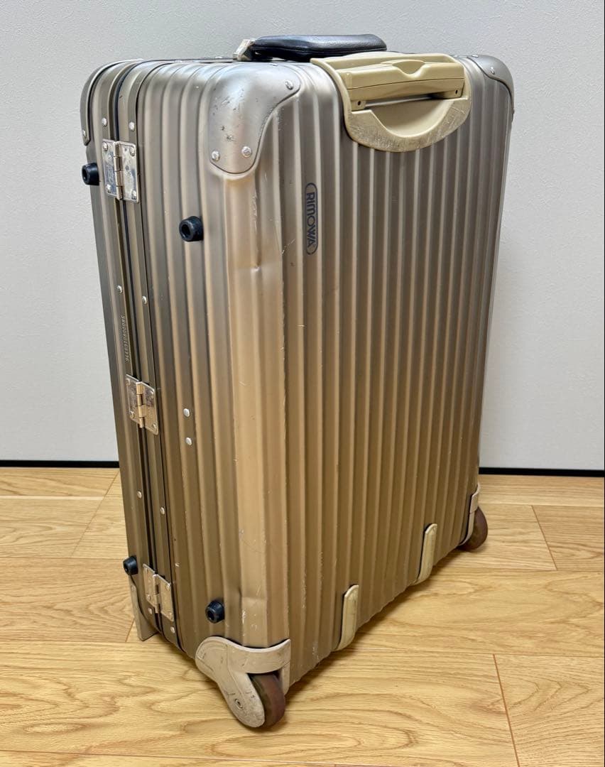 リモワ　RIMOWA PREMIUM シャンパンゴールド　トパーズ　63L　2輪