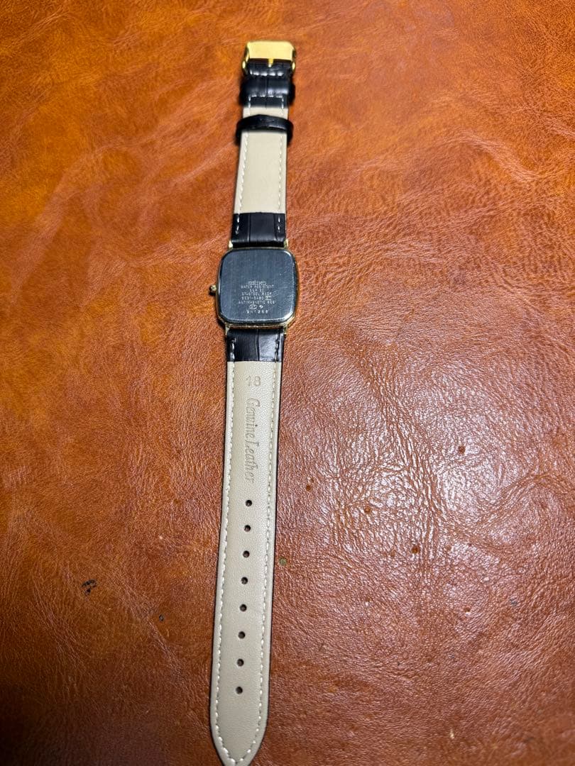 A83 希少 稼動品 SEIKO DOLCE スクエア型 80年代ヴィンテージ